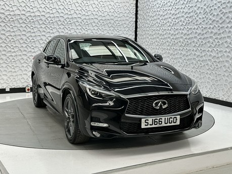 Infiniti Q30 SPORT D