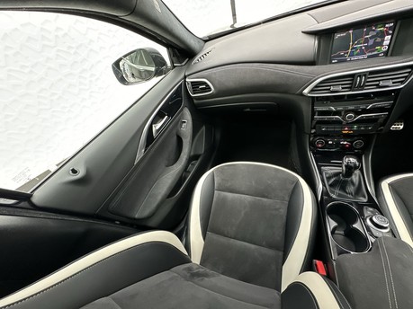 Infiniti Q30 SPORT D 15