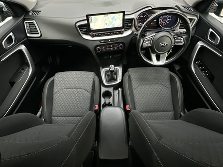 Kia Ceed CRDI 2 NAV ISG 17