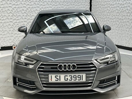 Audi A4 TFSI QUATTRO S LINE MHEV 2