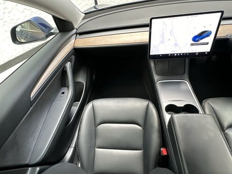 Tesla Model 3 STANDARD RANGE PLUS 15