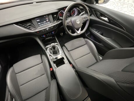 Vauxhall Insignia SRI VX-LINE NAV 14