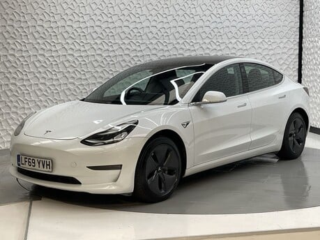 Tesla Model 3 PERFORMANCE AWD 3