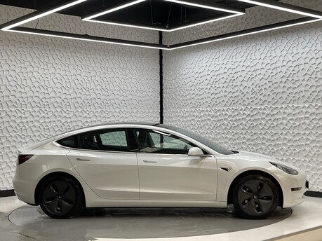 Tesla Model 3 PERFORMANCE AWD 8