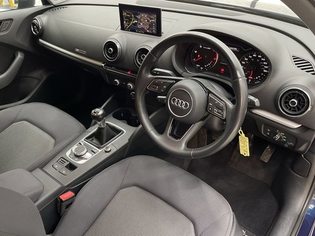 Audi A3 TDI SE TECHNIK 10