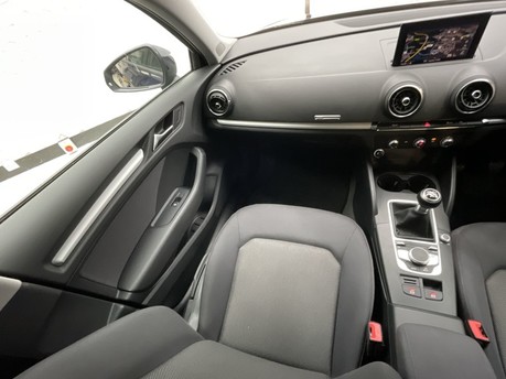 Audi A3 TDI SE TECHNIK 15