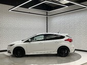 Ford Focus ST-LINE 4