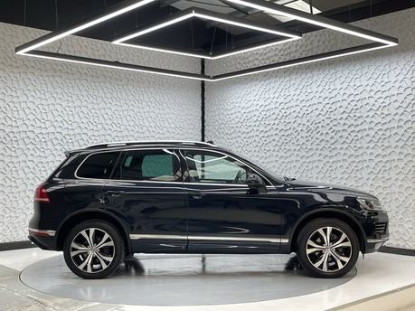 Volkswagen Touareg V6 R-LINE TDI BLUEMOTION TECHNOLOGY 8