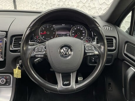 Volkswagen Touareg V6 R-LINE TDI BLUEMOTION TECHNOLOGY 19