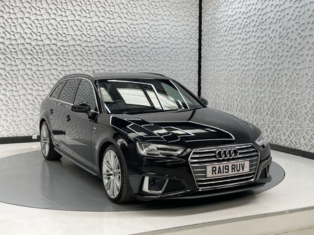 Audi A4 AVANT TFSI S LINE MHEV 1