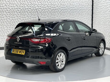 Renault Megane PLAY TCE 7