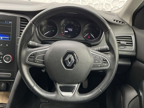 Renault Megane PLAY TCE 18