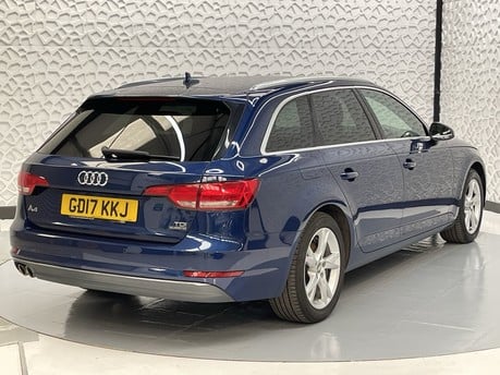 Audi A4 AVANT TDI QUATTRO SPORT 7