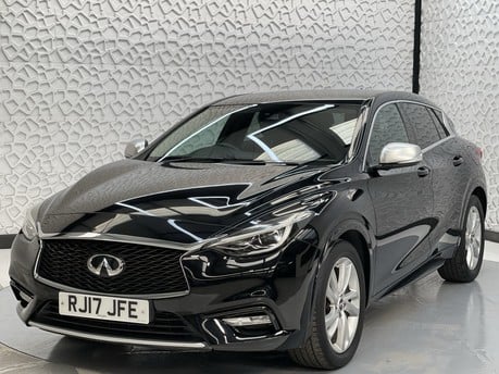 Infiniti Q30 BUSINESS EXECUTIVE D 3