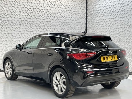 Infiniti Q30 BUSINESS EXECUTIVE D 5