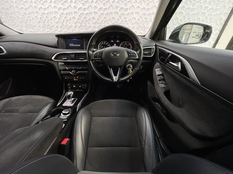 Infiniti Q30 BUSINESS EXECUTIVE D 13