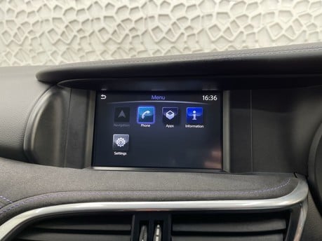 Infiniti Q30 BUSINESS EXECUTIVE D 25