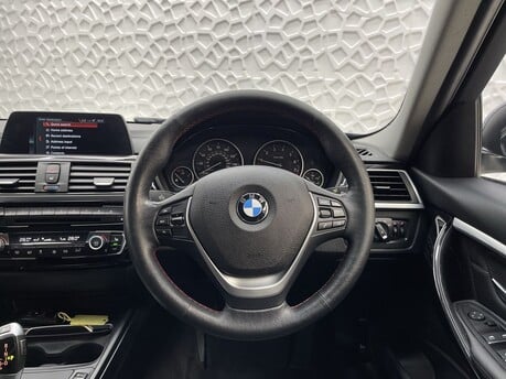 BMW 3 Series 318I SPORT TOURING 18