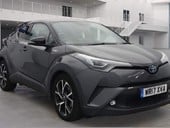 Toyota C-HR DYNAMIC 1