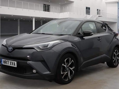 Toyota C-HR DYNAMIC 7