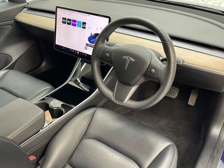 Tesla Model 3 STANDARD RANGE PLUS 10