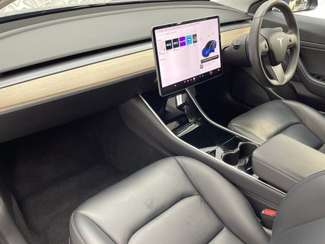 Tesla Model 3 STANDARD RANGE PLUS 11