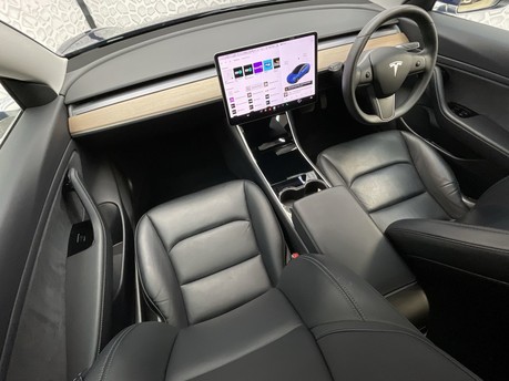 Tesla Model 3 STANDARD RANGE PLUS 16