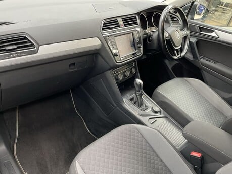 Volkswagen Tiguan SE NAV TDI BMT 4MOTION DSG 11