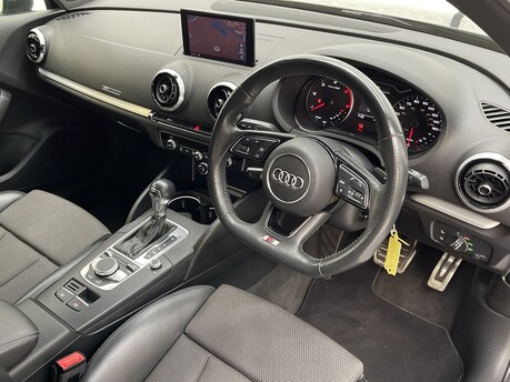 Audi A3 TDI BLACK EDITION 10