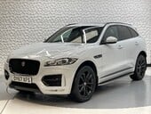 Jaguar F-Pace R-SPORT AWD 3