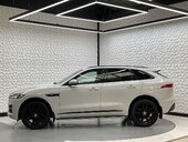 Jaguar F-Pace R-SPORT AWD 4