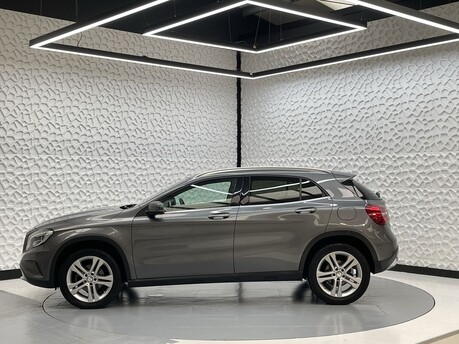 Mercedes-Benz GLA GLA 220 D 4MATIC SPORT PREMIUM 4