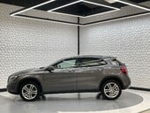 Mercedes-Benz GLA GLA 220 D 4MATIC SPORT PREMIUM 4