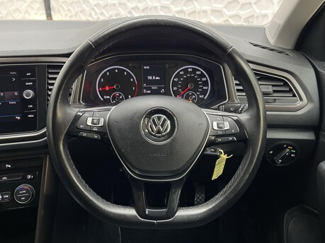 Volkswagen T-Roc SE TSI 18