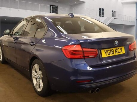 BMW 3 Series 320I SPORT 8