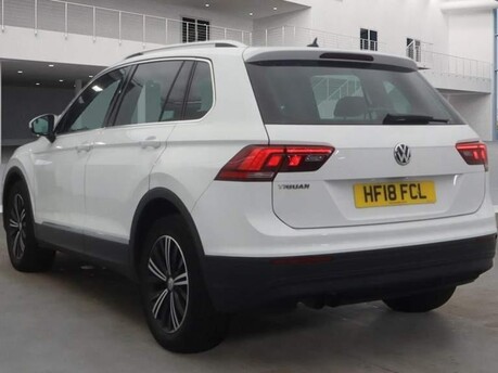 Volkswagen Tiguan SE NAV TSI 10