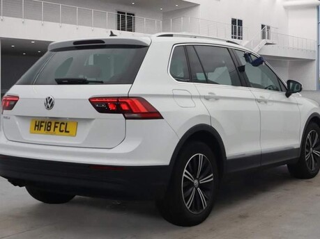 Volkswagen Tiguan SE NAV TSI 11