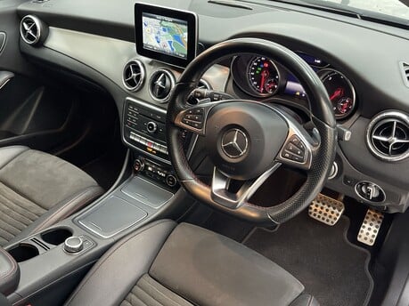 Mercedes-Benz CLA Class CLA 220 D AMG LINE 10