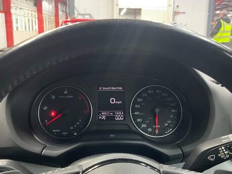 Audi Q2 TDI SPORT 6