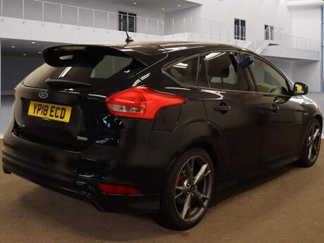 Ford Focus ST-LINE X 11