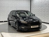 Ford Focus ST-LINE X 1