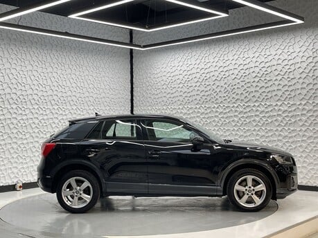 Audi Q2 TDI QUATTRO SPORT 8