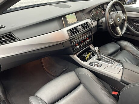 BMW 5 Series 520D M SPORT 11