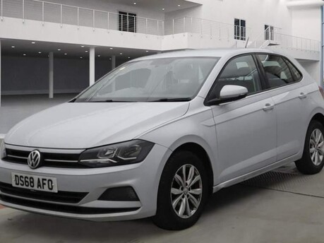 Volkswagen Polo SE TSI 7