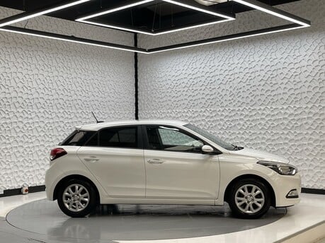 Hyundai i20 MPI SE 8