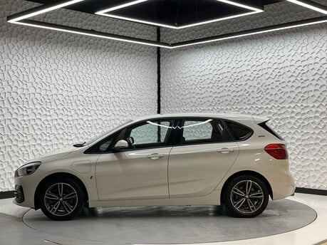 BMW 2 Series 225XE SPORT ACTIVE TOURER 4