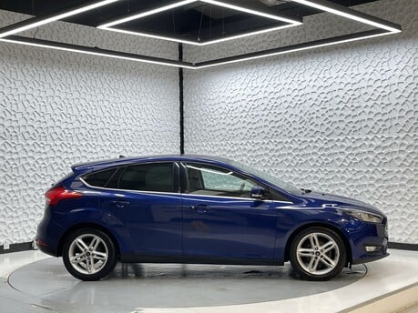 Ford Focus ZETEC EDITION 8