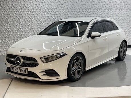 Mercedes-Benz A Class A 200 AMG LINE EXECUTIVE 3