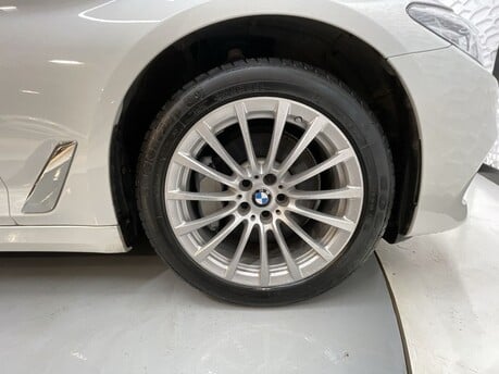 BMW 5 Series 530E XDRIVE SE 44