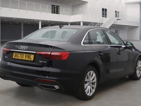 Audi A4 TDI TECHNIK MHEV 11